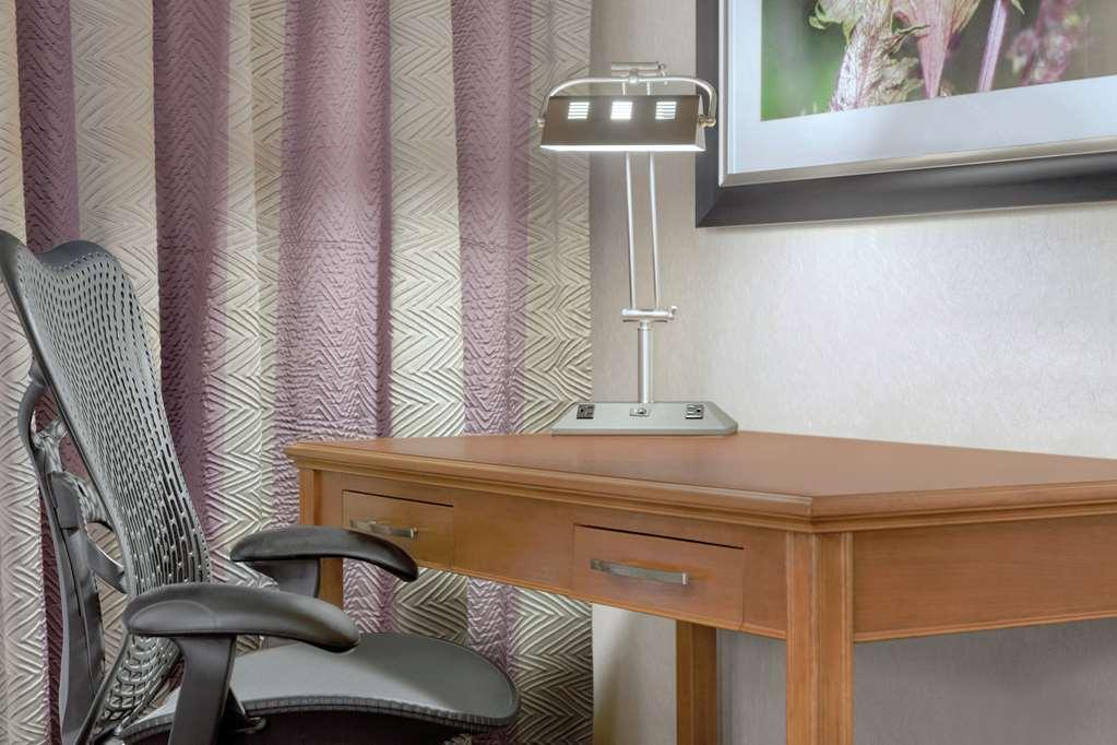 ヒルトン ガーデン イン スプリングフィールド 部屋 写真